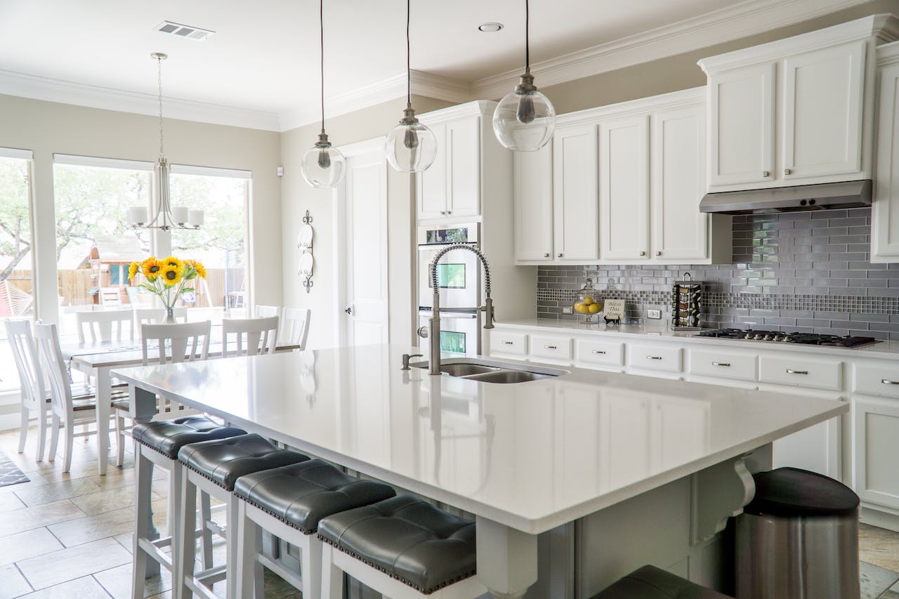 Kitchen Set yang Bagus dari Bahan Apa?