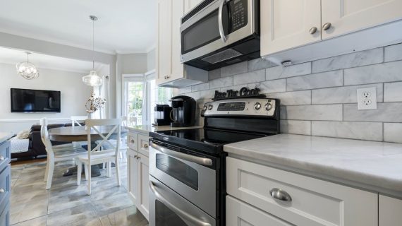 Kitchen Set yang Bagus dari Bahan Apa?
