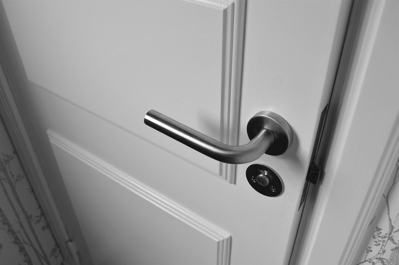 Handle Pintu UPVC, Berikan Nilai Elegan dan Kekuatan